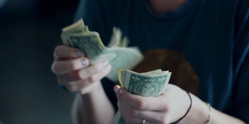 What is Annual Income? UK Guide to Salary & Taxes (2025) - Featured image